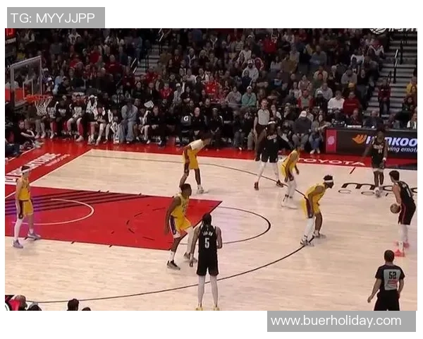 开拓者与湖人季后赛第二场激战回顾与精彩瞬间分析